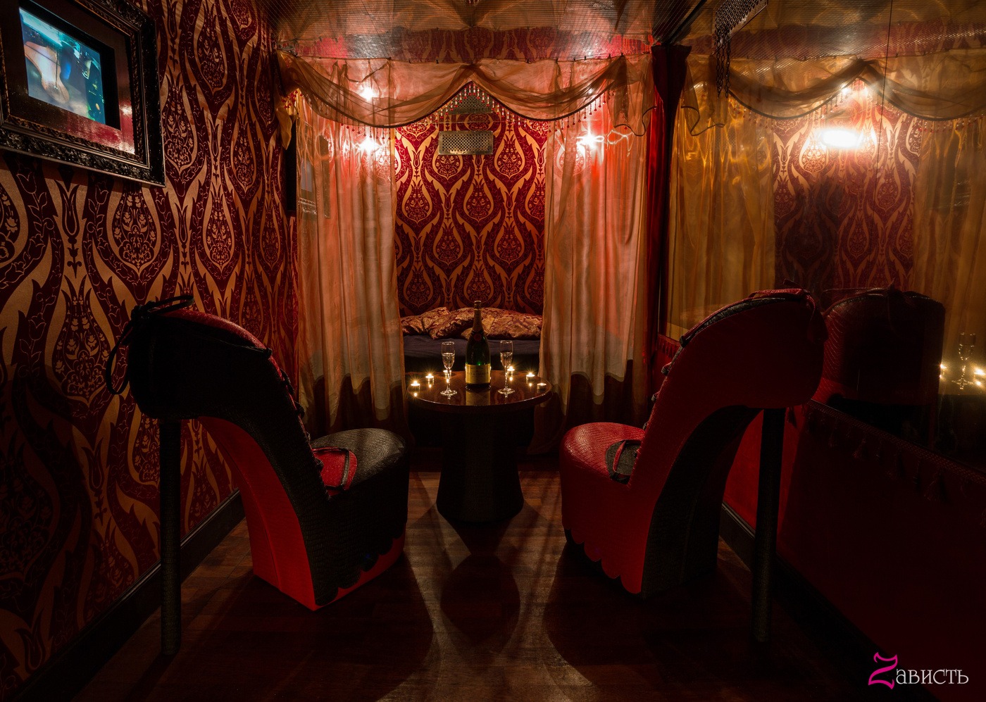 Zavist Cabaret-Bar - Nightclub in Saint Petersburg, Russia