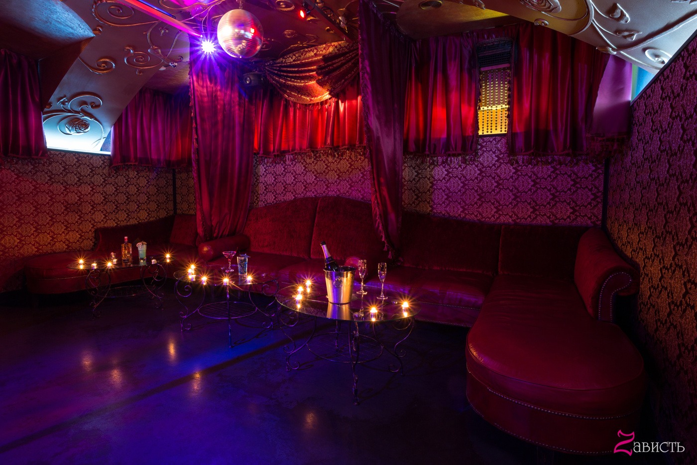 Zavist Cabaret-Bar - Nightclub in Saint Petersburg, Russia