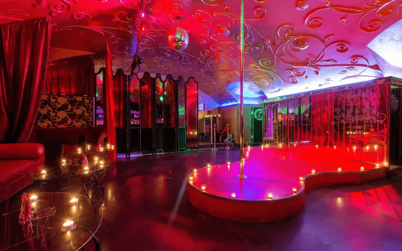 Zavist Cabaret-Bar - Nightclub in Saint Petersburg, Russia