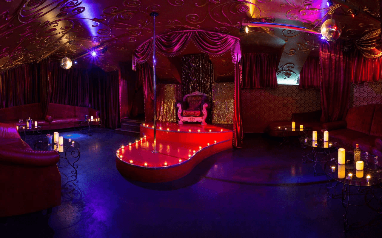 Zavist Cabaret-Bar - Nightclub in Saint Petersburg, Russia
