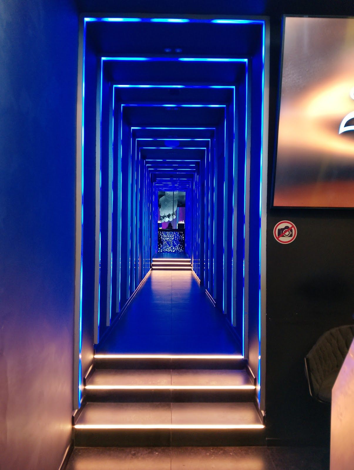 Zависть Podium Club - Nightclub in Saint Petersburg, Russia