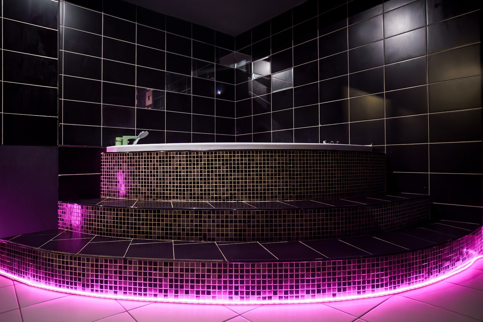 Мужской Spa салон Moloko - Erotic Massage in Samara, Russia