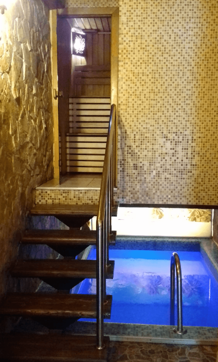 Malibu Club - Erotic Massage in Saratov, Russia