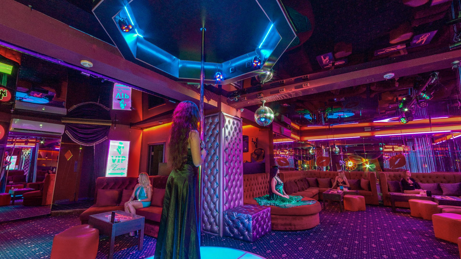 Стриптиз-клуб Mon Ami в Сочи - Nightclub in Sochi, Russia
