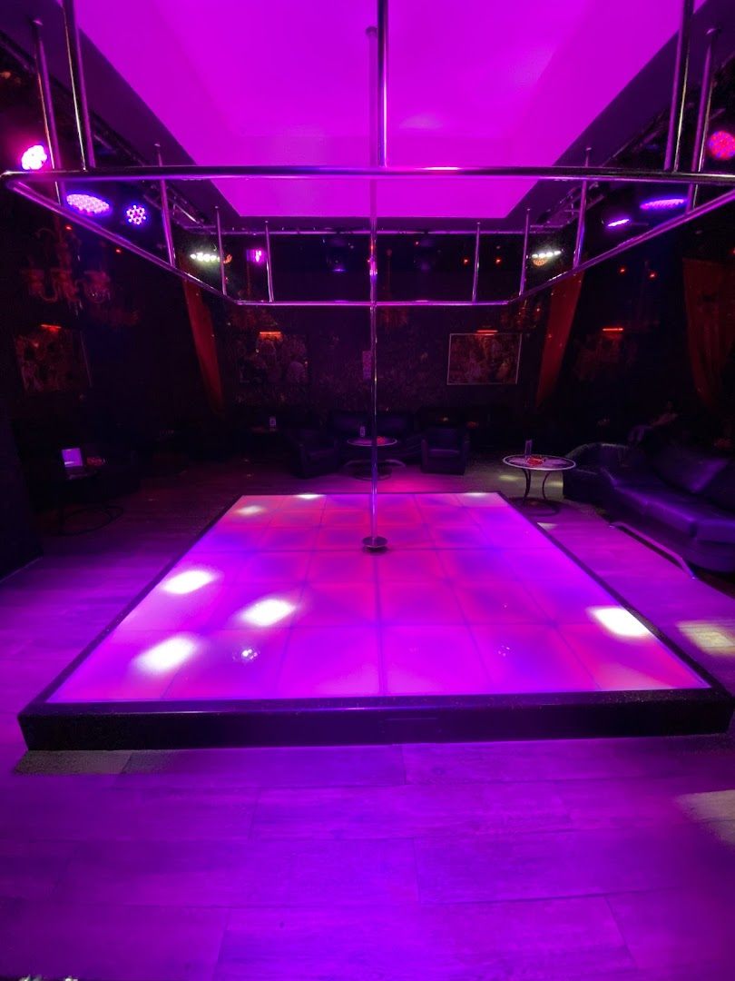 Стриптиз-клуб Zажигалка (Stavropol) - Nightclub in Stavropol, Russia