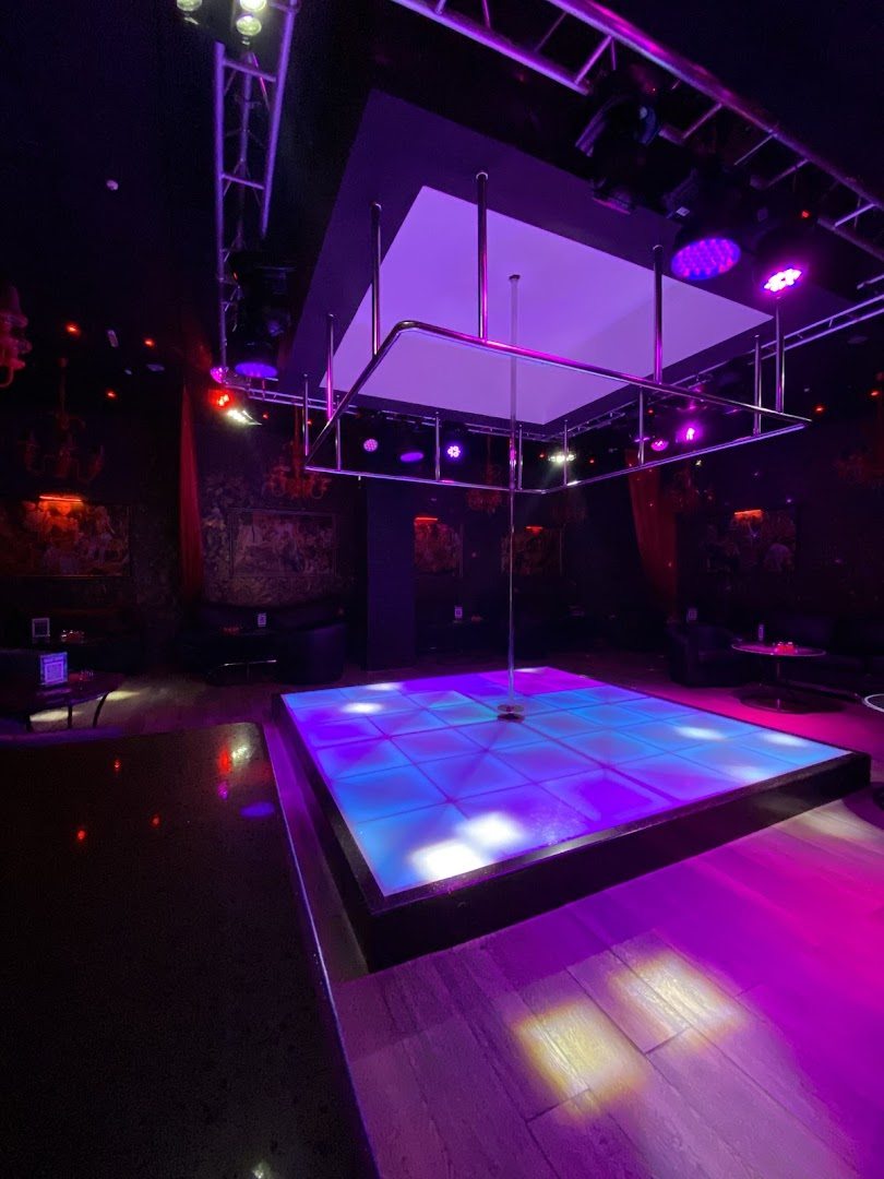Стриптиз-клуб Zажигалка (Stavropol) - Nightclub in Stavropol, Russia