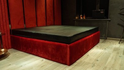 Gold Gentleman Club - Nightclub in Surgut, Russia