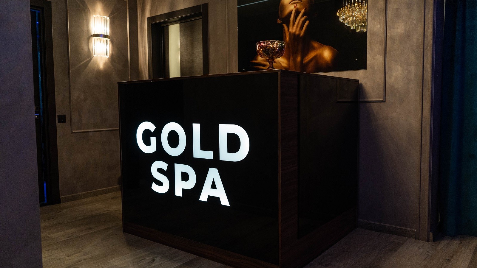Gold Gentleman Club - Nightclub in Surgut, Russia