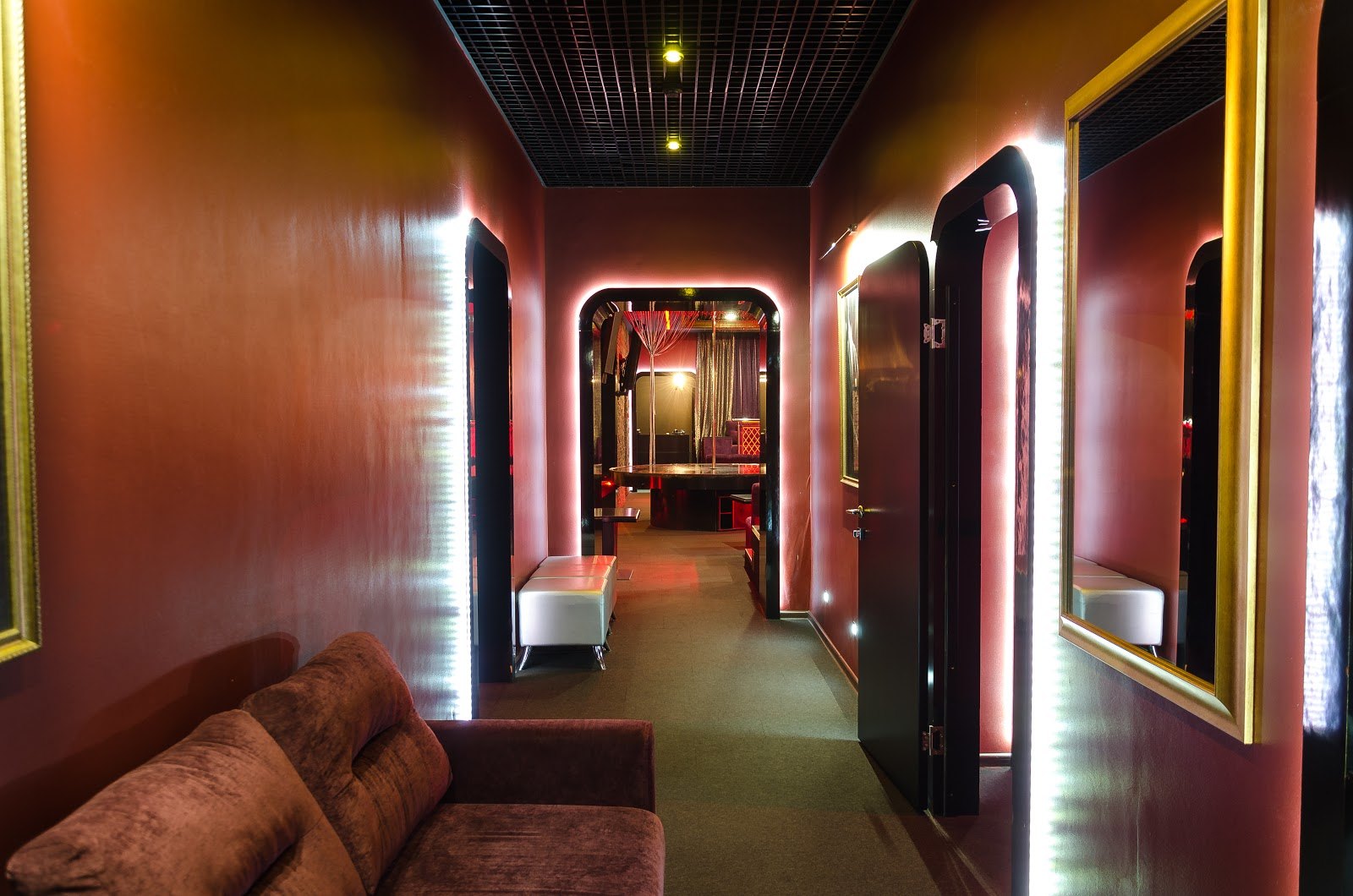Muzhskoy Klub Medved', Striptiz-Bar - Nightclub in Tomsk, Russia