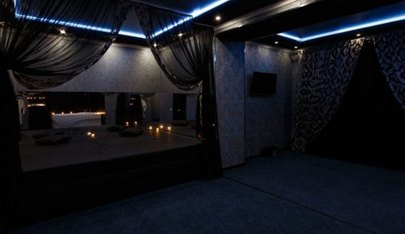 Muzhskoy Privat Klub Blek - in ,