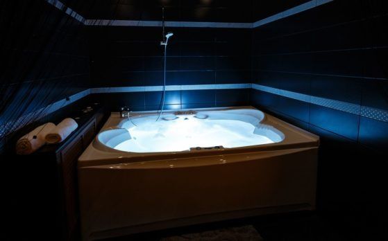 Muzhskoy Privat Klub Blek - Erotic Massage in Tyumen, Russia