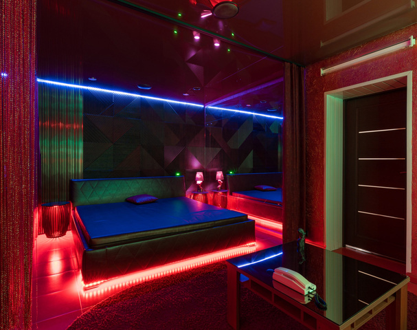 Сафари, Men's Club (Safari, Men's Club) - Erotic Massage in Tyumen, Russia