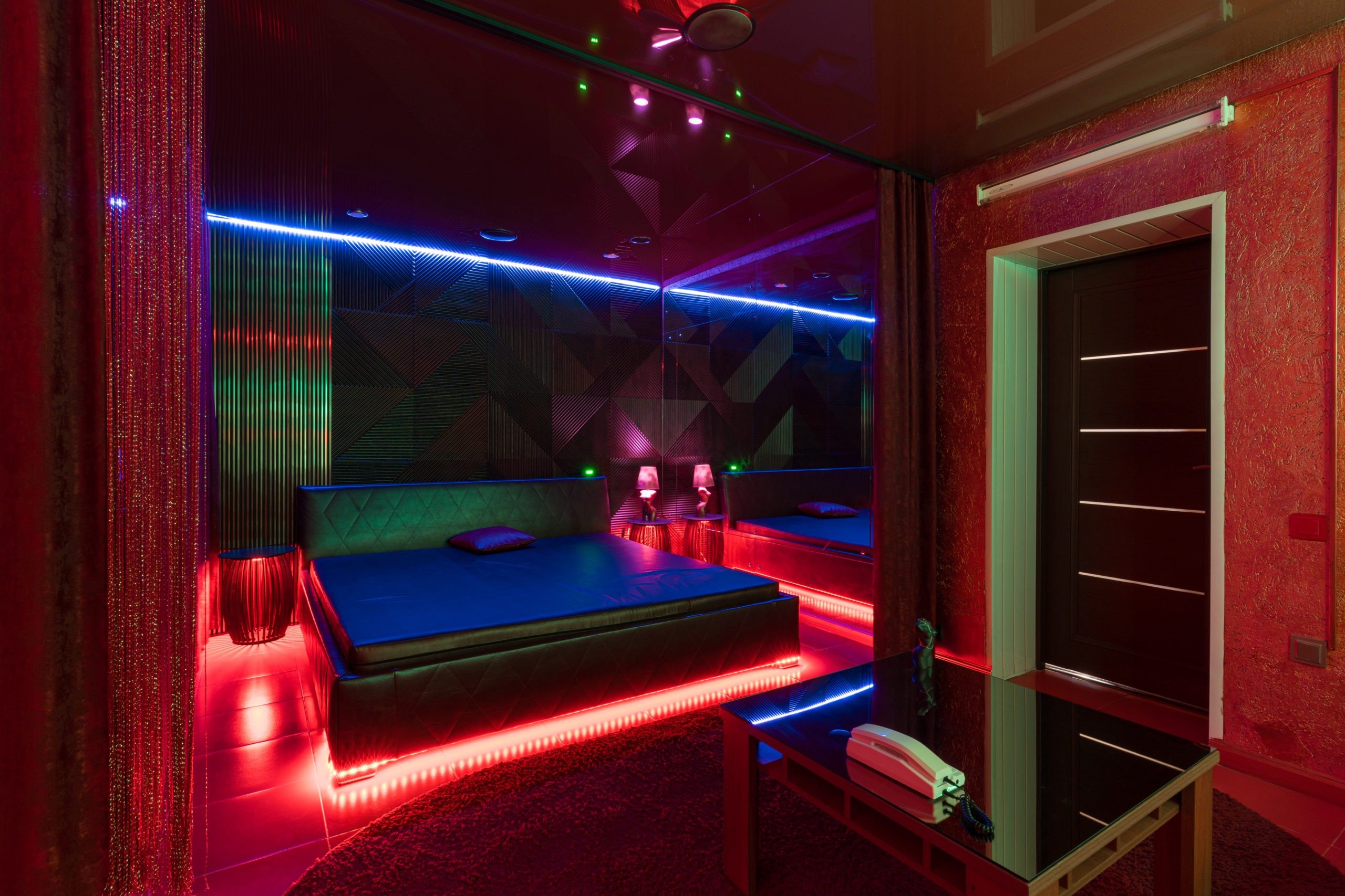 Сафари, Men's Club (Safari, Men's Club) - Erotic Massage in Tyumen, Russia