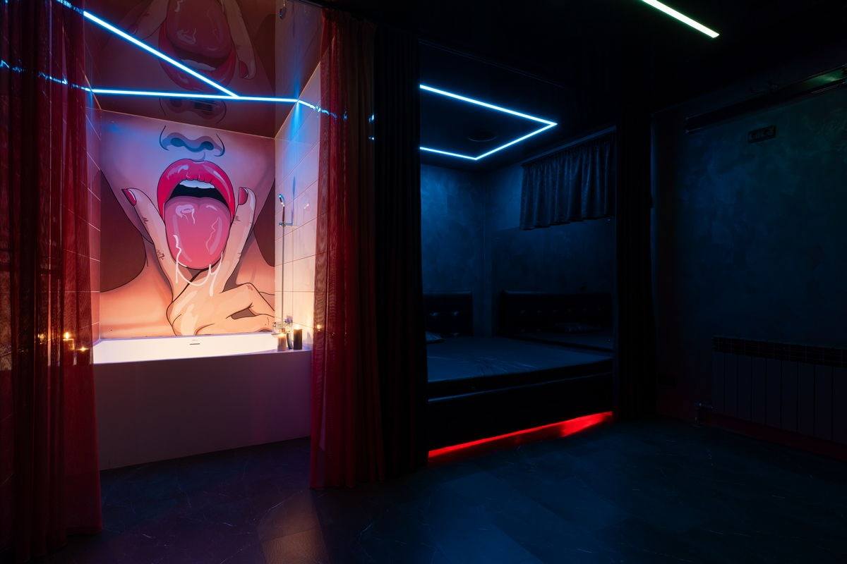 Сафари, Men's Club (Safari, Men's Club) - Erotic Massage in Tyumen, Russia
