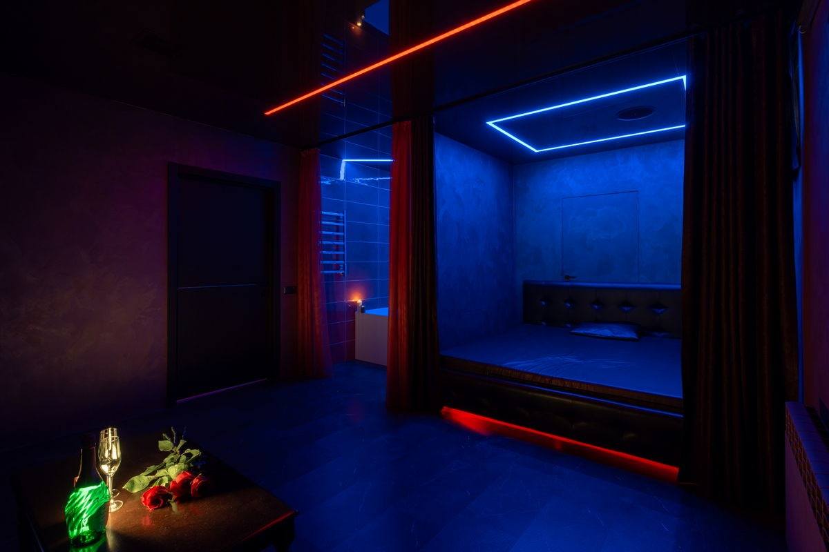 Сафари, Men's Club (Safari, Men's Club) - Erotic Massage in Tyumen, Russia