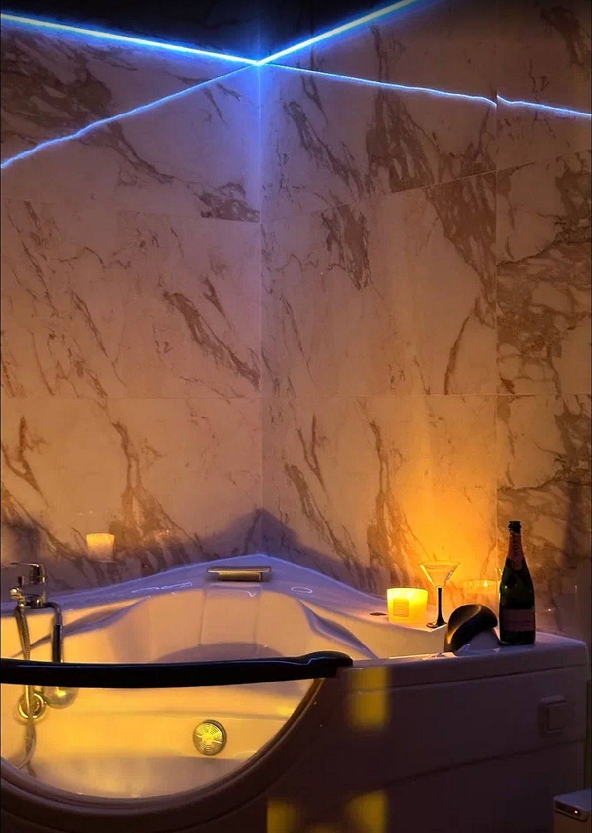 Сафари, Men's Club (Safari, Men's Club) - Erotic Massage in Tyumen, Russia