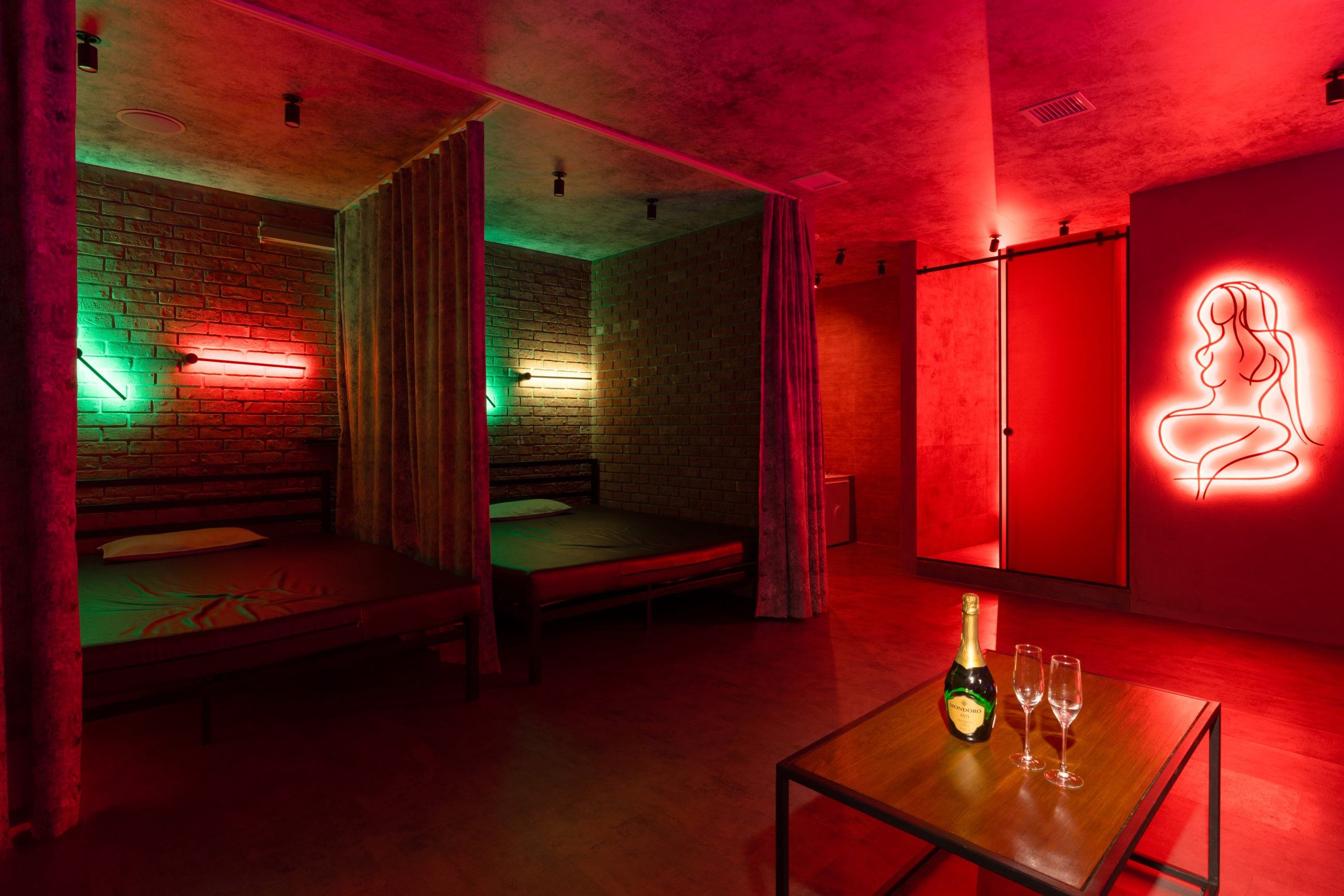 Сафари, Men's Club (Safari, Men's Club) - Erotic Massage in Tyumen, Russia