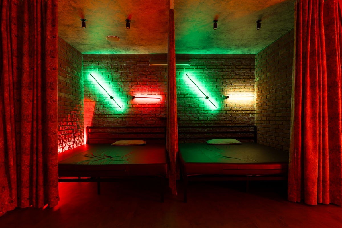 Сафари, Men's Club (Safari, Men's Club) - Erotic Massage in Tyumen, Russia