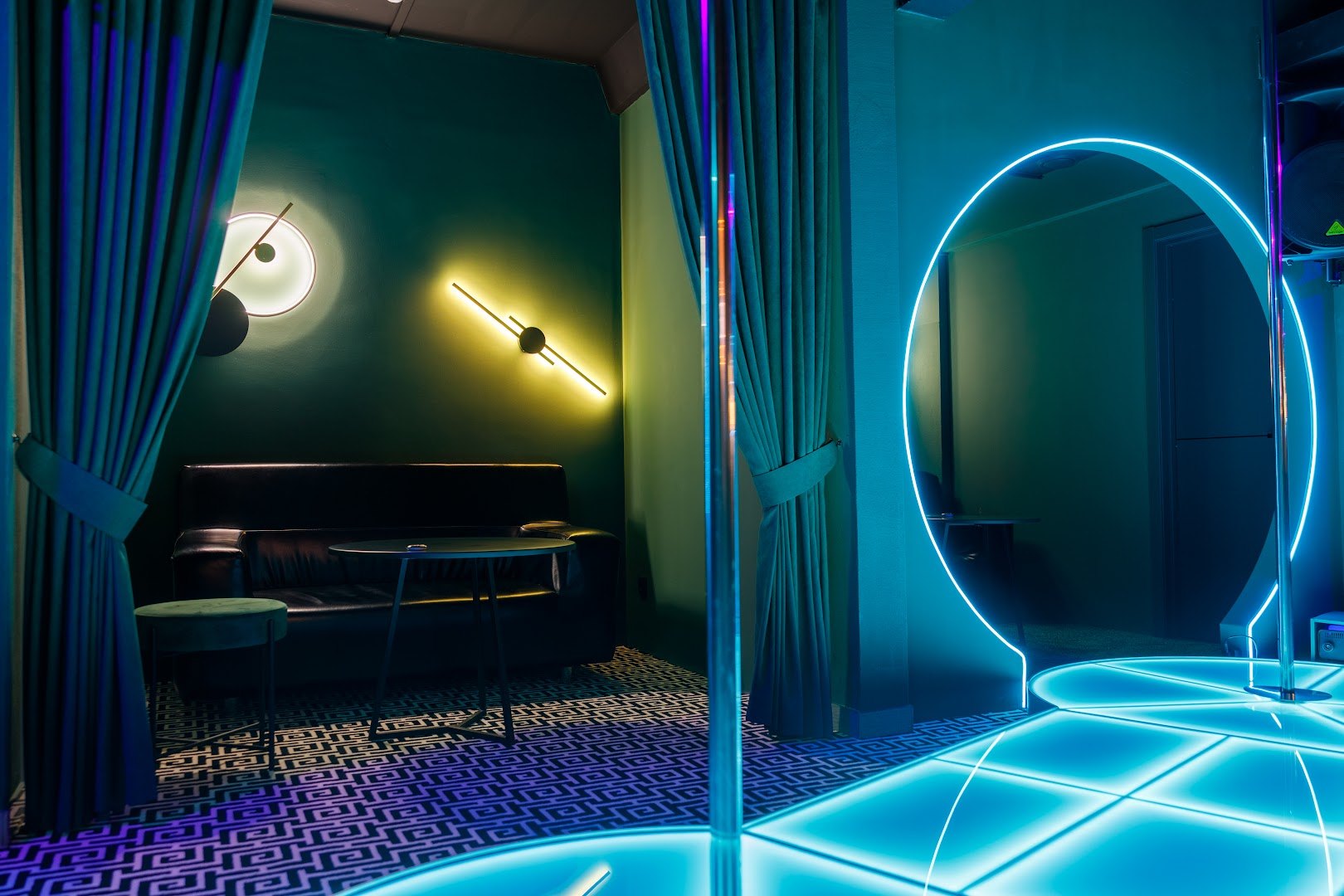 Plan B. Striptiz Klub - Nightclub in Tyumen, Russia
