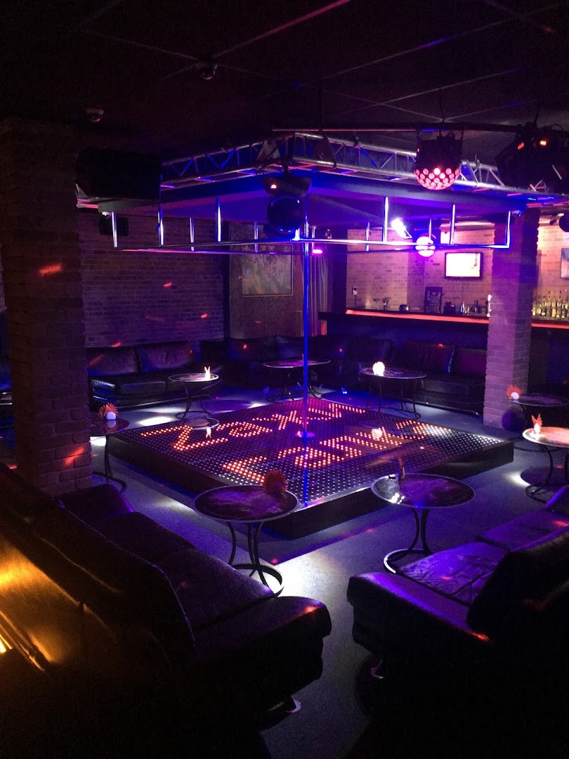 Стриптиз-клуб Zажигалка (Tyumen) - Nightclub in Tyumen, Russia