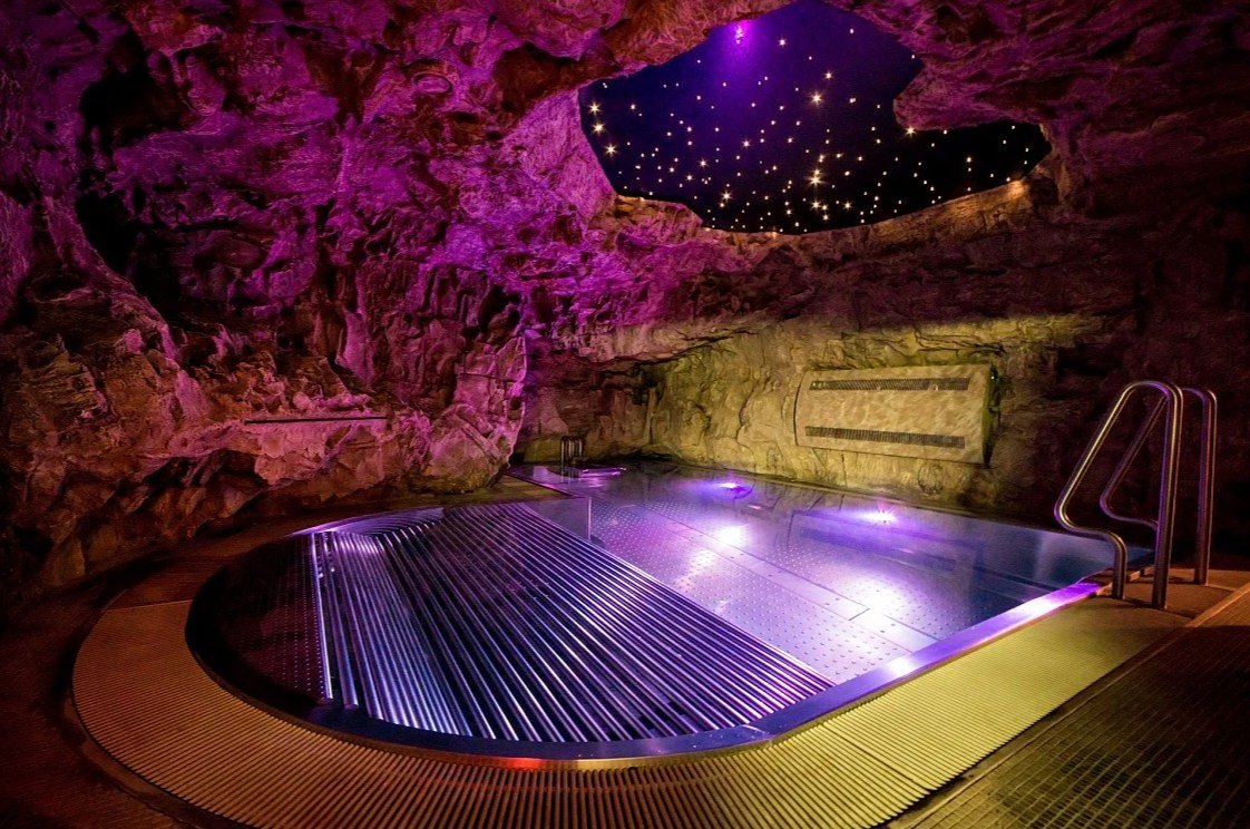 Playboy Spa - Erotic Massage in Ufa, Russia