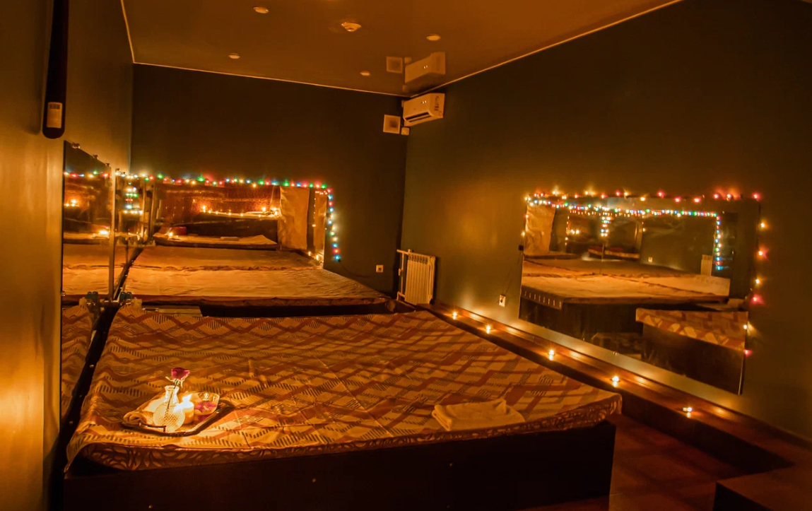 Emmanuel Gentleman`s Privat Club - Erotic Massage in Volgograd, Russia