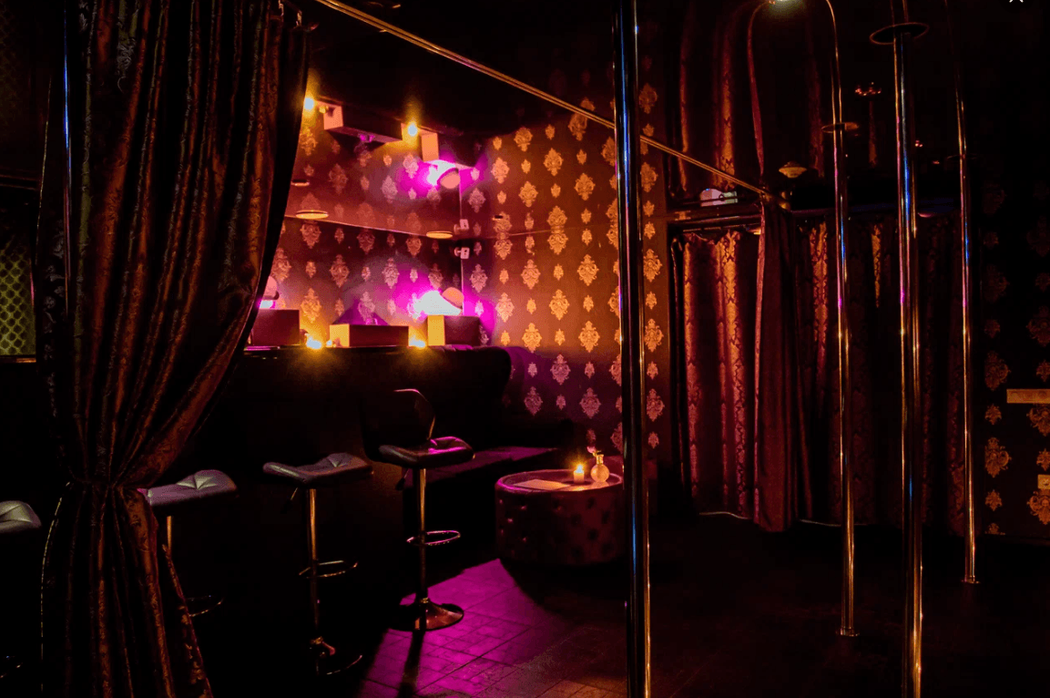 Emmanuel Gentleman`s Privat Club - Erotic Massage in Volgograd, Russia