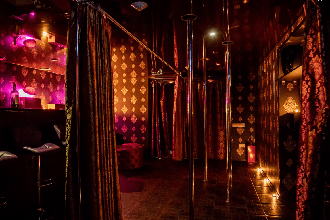 Emmanuel Gentleman`s Privat Club - Erotic Massage in Volgograd, Russia