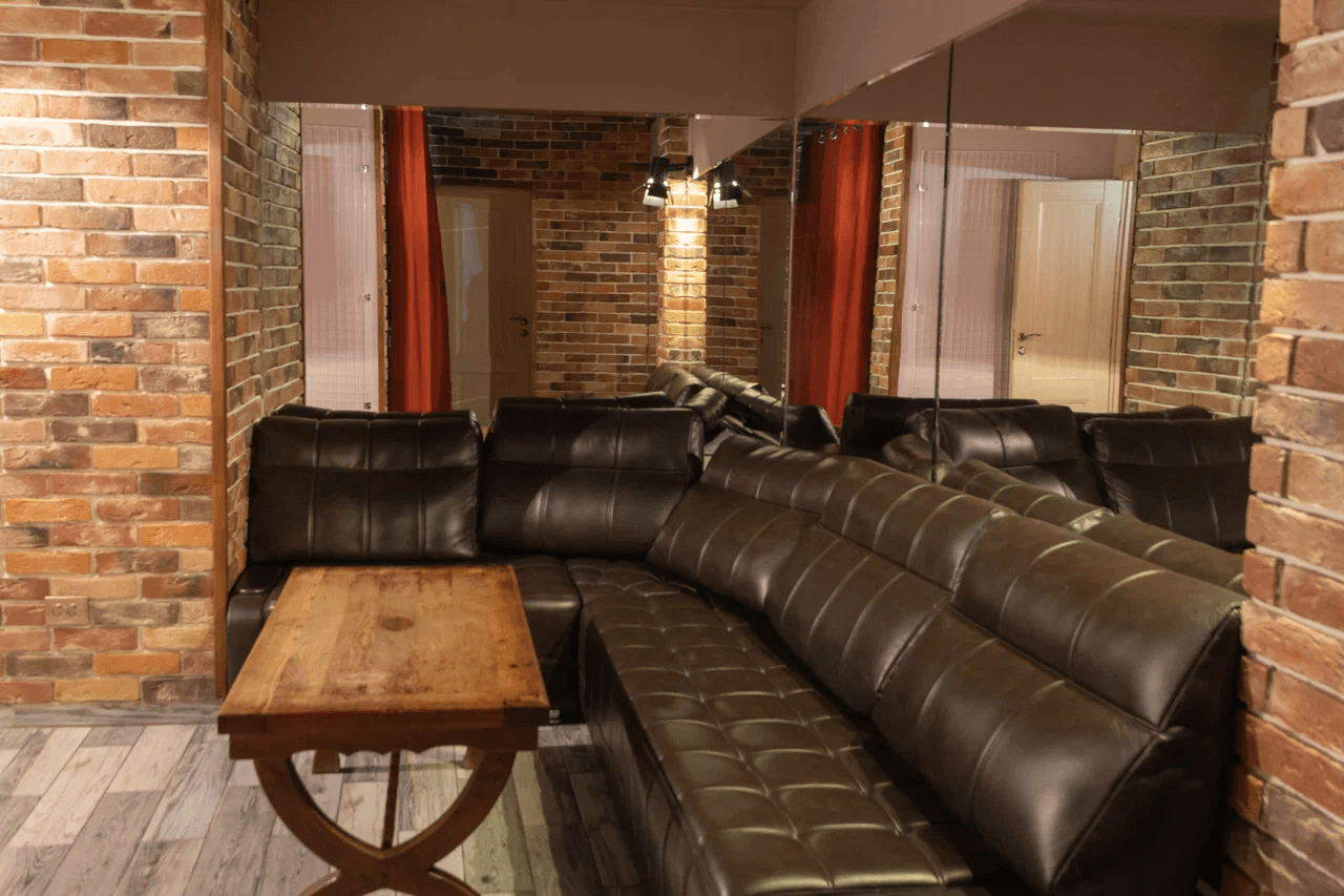 Incognito Club - Erotic Massage in Volgograd, Russia