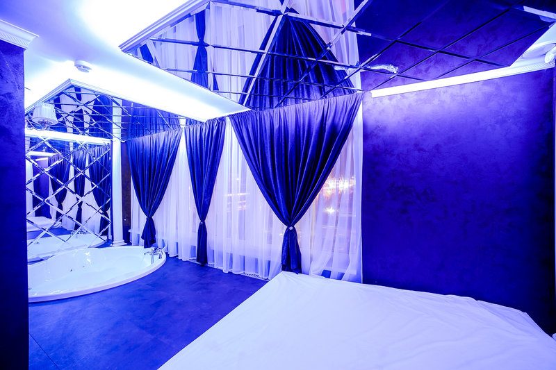 Red Rooms - Erotic Massage in Volgograd, Russia