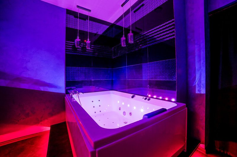 Red Rooms - Erotic Massage in Volgograd, Russia