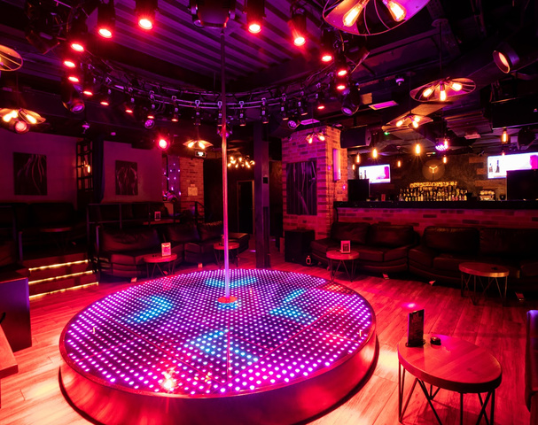 Striptiz-Klub Yestestvoznaniye (Estestvoznanie Volgograd) - Nightclub in Volgograd, Russia