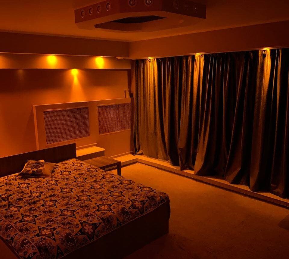 Vegas Spa-Salon Dlya Muzhchin - Erotic Massage in Voronez, Russia