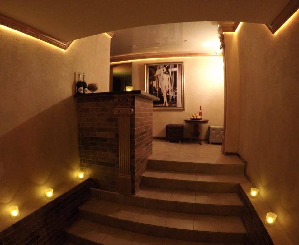 Amore, Salon Eroticheskogo Massazha Dlya Muzhchin - Erotic Massage in Yekaterinburg, Russia