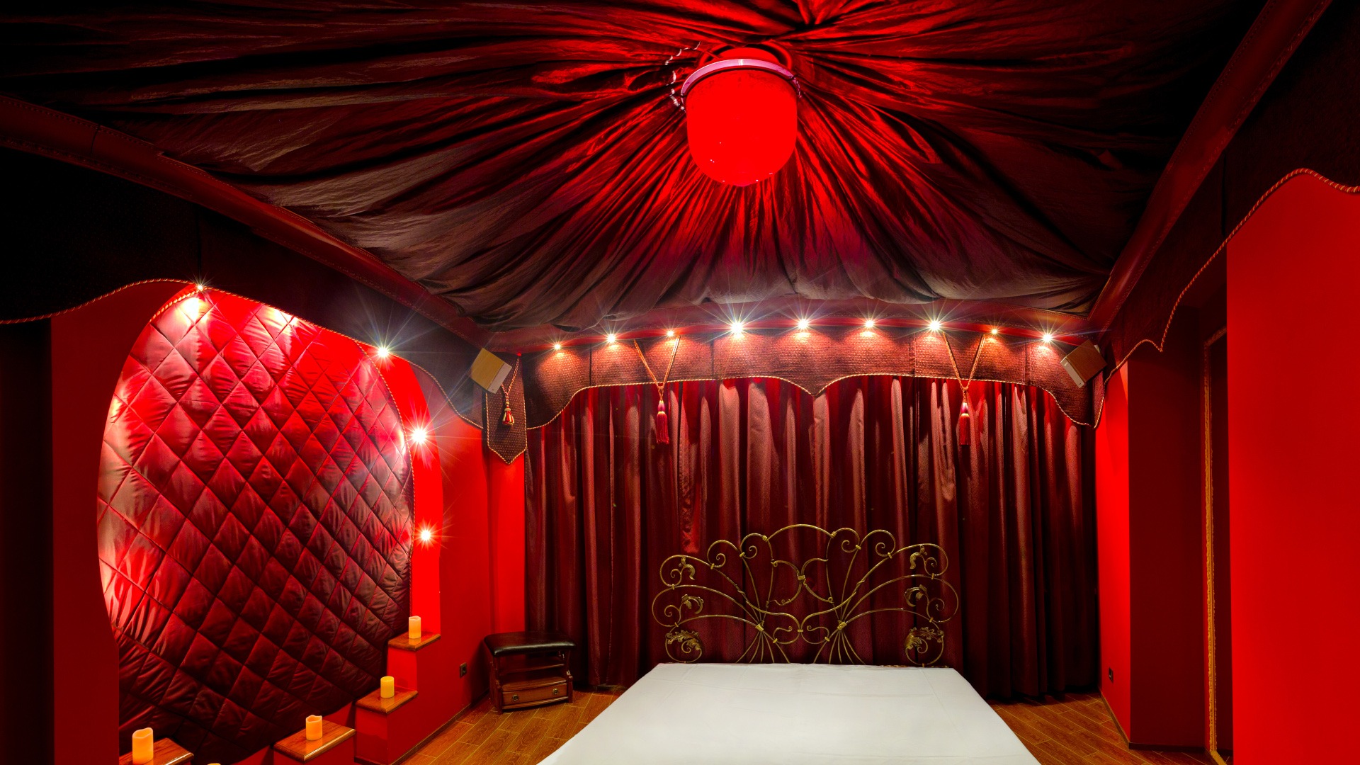 Charisma - Erotic Massage in Yekaterinburg, Russia