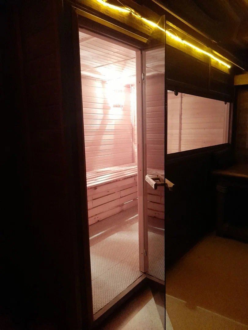 Dzhumandzhi (Jumanji) - Erotic Massage in Yekaterinburg, Russia
