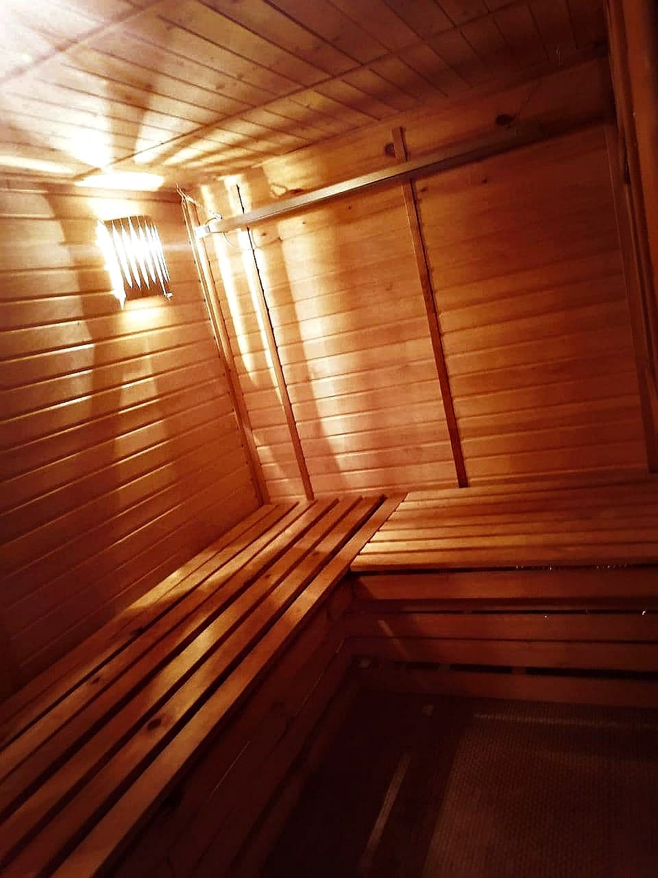 Dzhumandzhi (Jumanji) - Erotic Massage in Yekaterinburg, Russia
