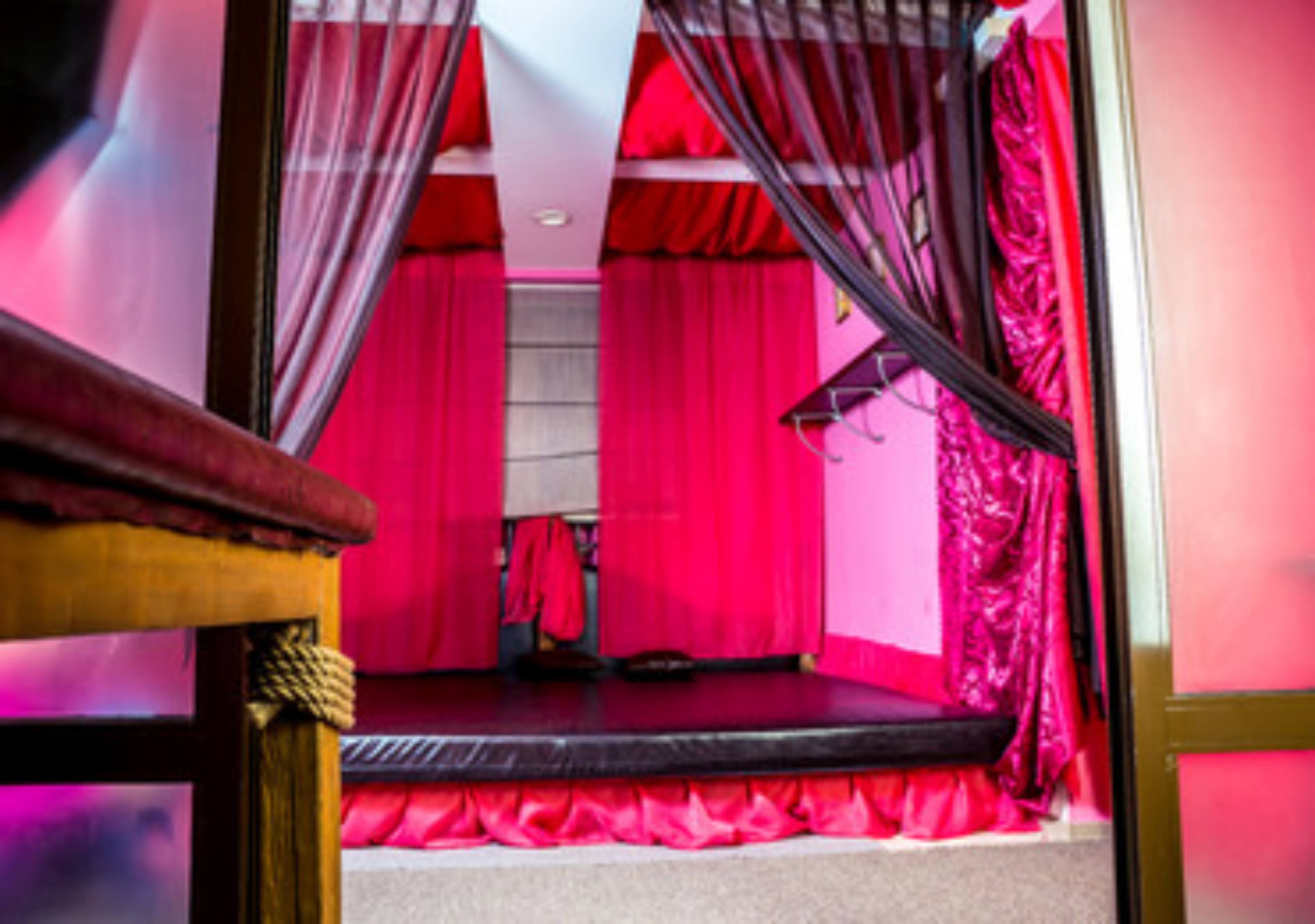 Krugeva Vip - Erotic Massage in Yekaterinburg, Russia