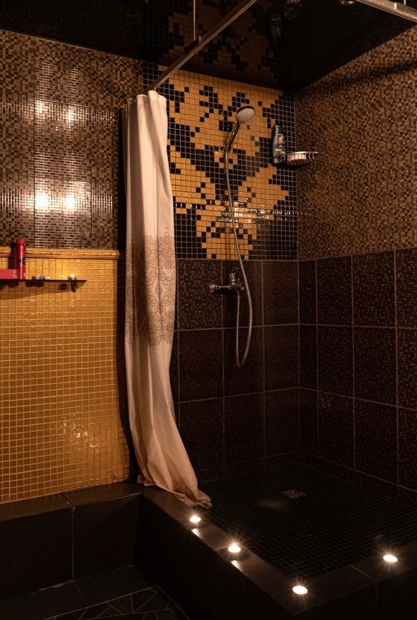 Oblaka - Erotic Massage in Yekaterinburg, Russia