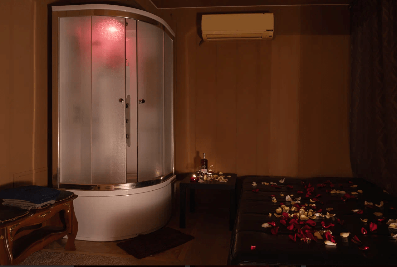 Oblaka - Erotic Massage in Yekaterinburg, Russia