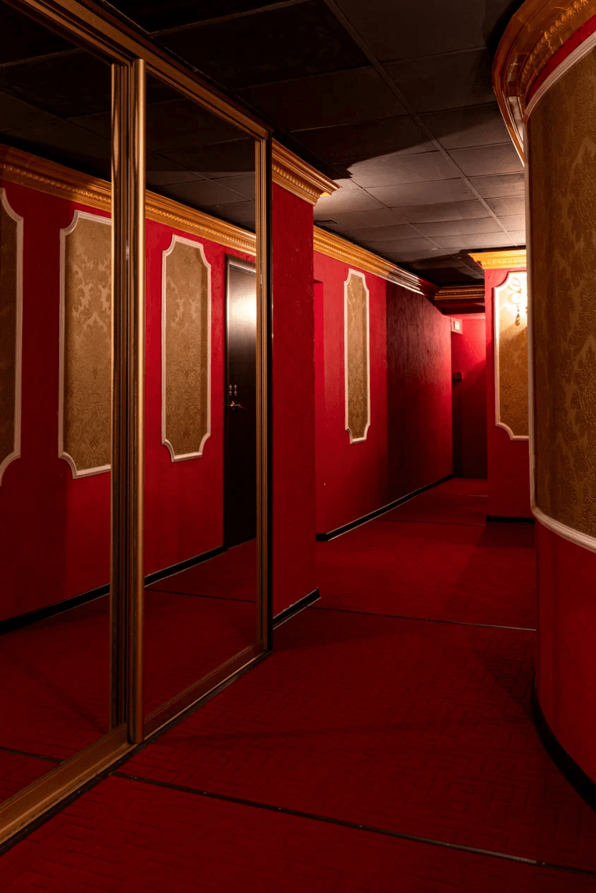 Oblaka - Erotic Massage in Yekaterinburg, Russia