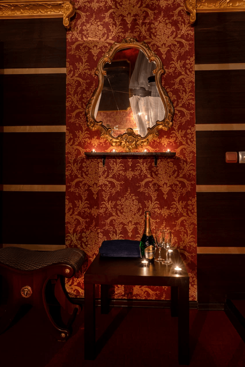 Oblaka - Erotic Massage in Yekaterinburg, Russia