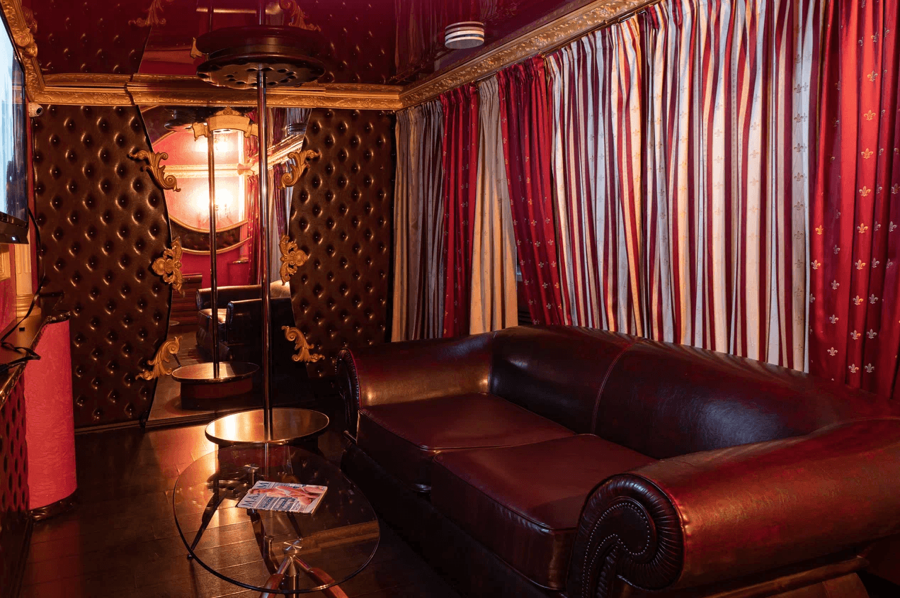 Oblaka - Erotic Massage in Yekaterinburg, Russia