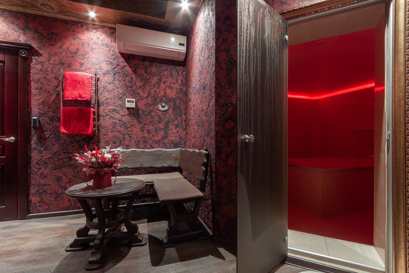 Rasputin - Erotic Massage in Yekaterinburg, Russia