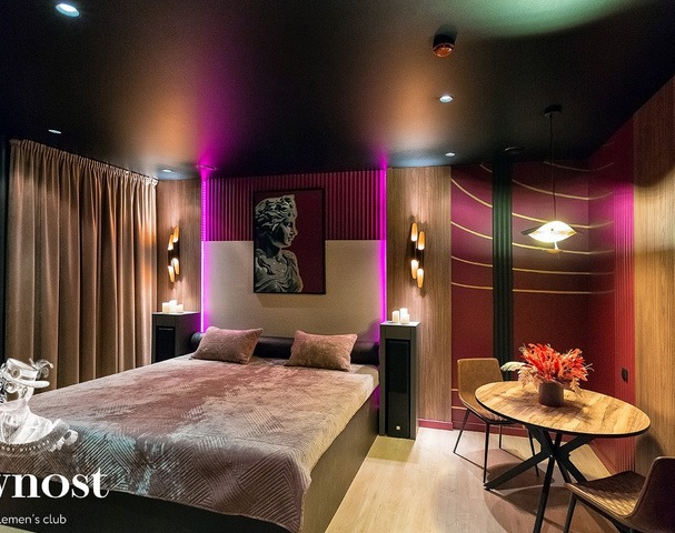 Revnost' - Erotic Massage in Yekaterinburg, Russia