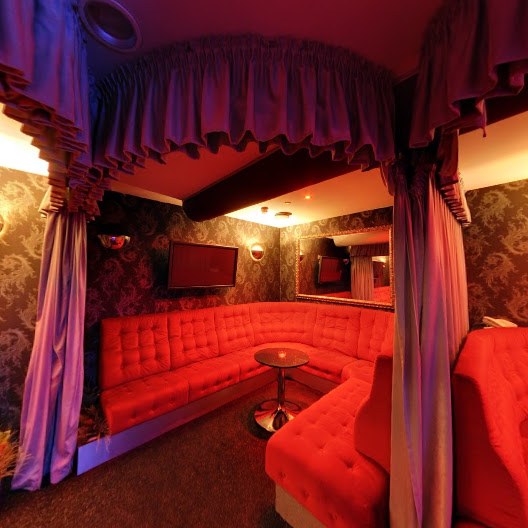 Carat Night Club - Nightclub in Bratislava, Slovakia