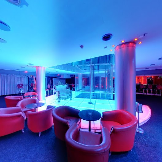 Carat Night Club - Nightclub in Bratislava, Slovakia