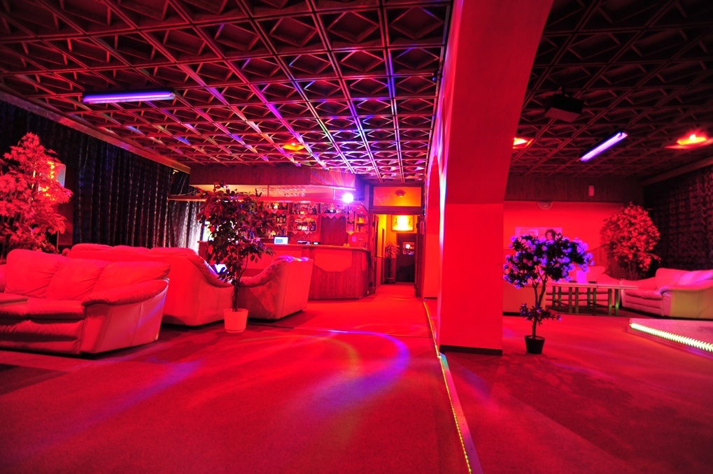 Night Club Paradiso - Nightclub in Lu Enec, Slovakia