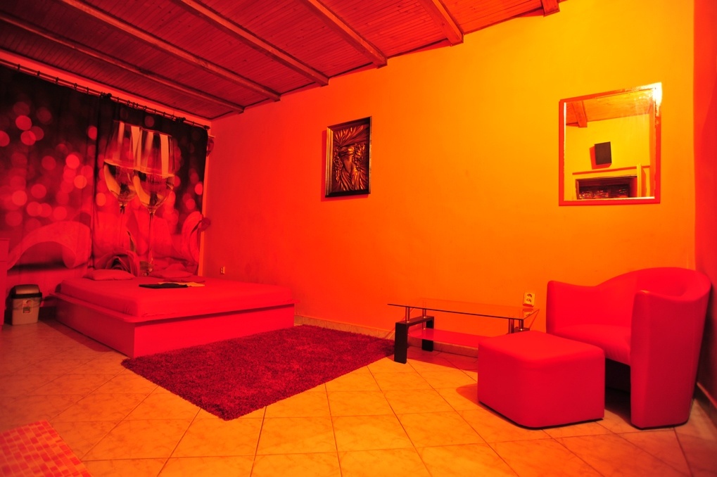Night Club Paradiso - Nightclub in Lu Enec, Slovakia