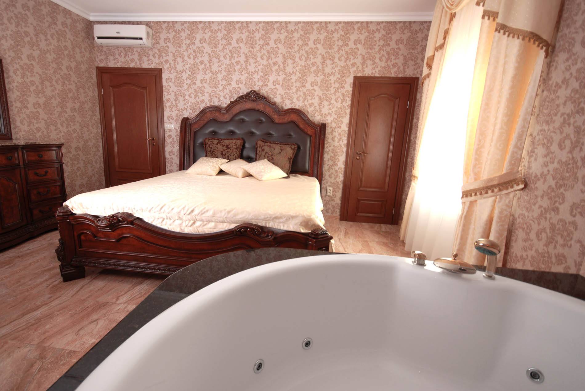 Luxury Night Club Šamorin - Brothel in Trnavsky Kraj, Slovakia